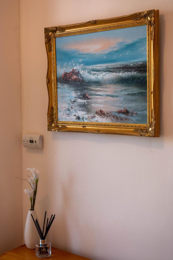 Grand 2 Bed Georgian Apartment At Florence House With King Bed, In The Heart Of Herne Bay & 300M From Beach ภายนอก รูปภาพ
